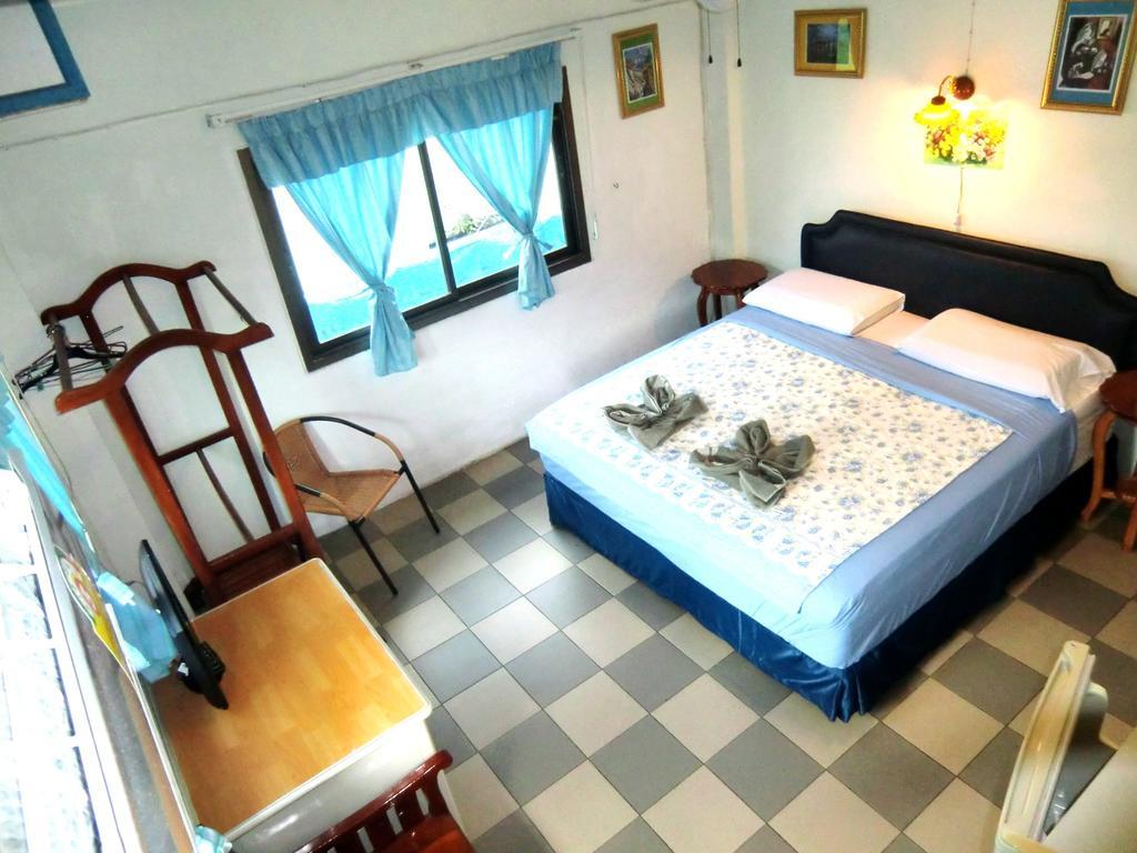 Residence House Trat Room photo